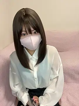 Snapshot of ichigonoiichan chatting on April 8, 2026, 11:59 pm ichigonoiichan online show from April 8, 2026, 11:59 pm