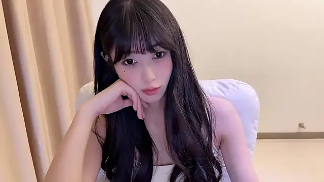 xiaooyee online show from April 12, 2026, 1:05 pm