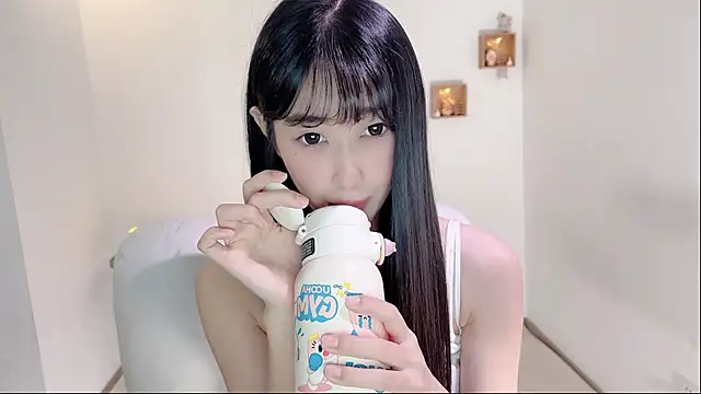 xiaooyee online show from July 7, 2026, 2:43 pm