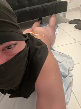 Snapshot of Onlyalexrox1 chatting on March 14, 2026, 12:06 am Onlyalexrox1 online show from March 14, 2026, 12:06 am