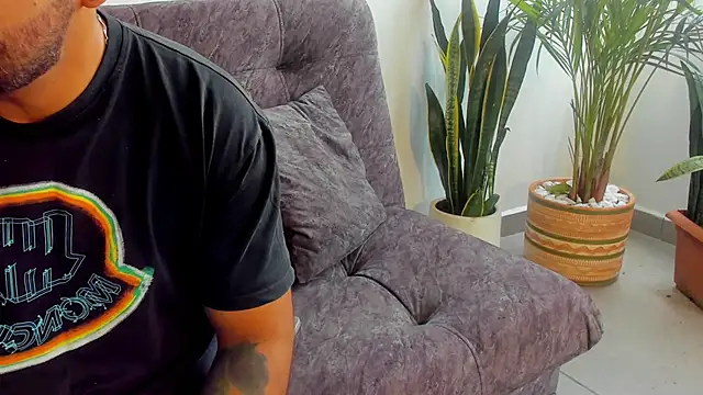 Ethan Ryder  online show from March 13, 2026, 1:18 pm