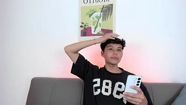 chico medusa online show from April 19, 2026, 9:17 pm