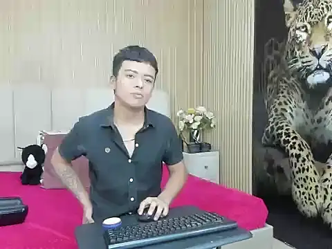 ThiagoGonzalez  online show from March 13, 2026, 7:20 pm