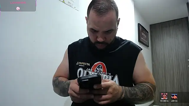 Snapshot of Axel_Dominus chatting on July 6, 2026, 8:33 am Axel Dominus online show from July 6, 2026, 8:33 am