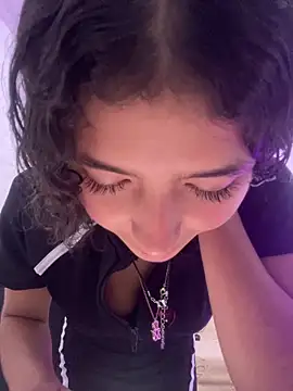 LINDA EF online show from April 25, 2026, 12:41 pm