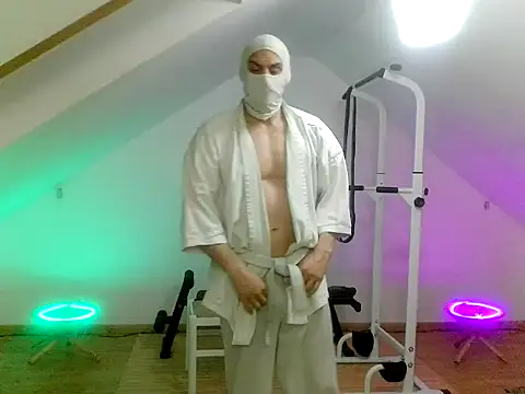 NinjaLaser online show from May 1, 2026, 7:40 pm