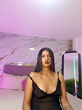 FiorellaLan online show from April 11, 2026, 7:40 pm