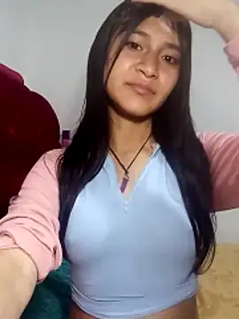 KarolaMendez online show from April 21, 2026, 10:45 pm