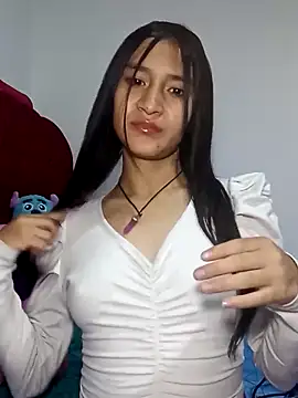 KarolaMendez online show from April 24, 2026, 3:14 pm