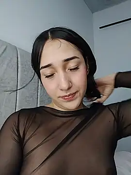 isabellaHill2 online show from July 9, 2026, 1:20 am