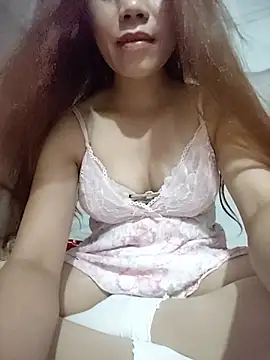 Snapshot of DawnG_x chatting on July 28, 2026, 7:04 am DawnG x online show from July 28, 2026, 7:04 am