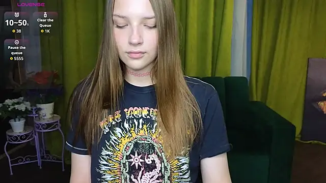 DariaAngels online show from June 12, 2026, 5:34 pm