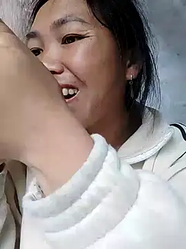 Snapshot of chekoko chatting on May 3, 2026, 12:38 am chekoko online show from May 3, 2026, 12:38 am