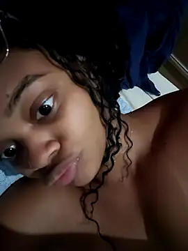 marialuiza2027 online show from April 30, 2026, 3:13 am