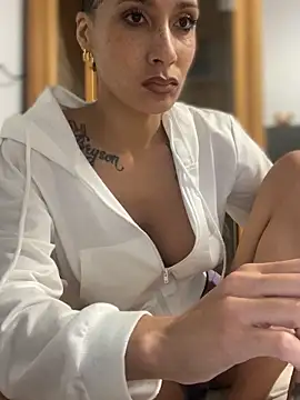 FerrariFrench online show from September 28, 2025, 5:57 am