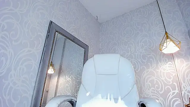 MiaCamille  online show from July 28, 2026, 7:39 pm
