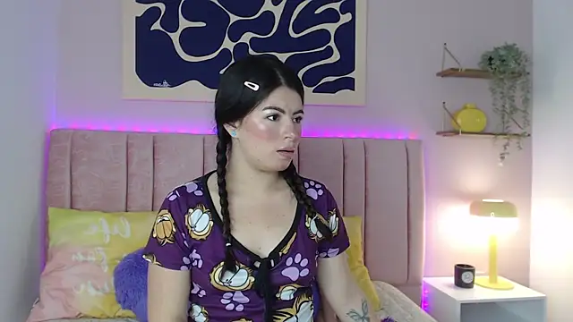 Zafiro Brm online show from April 23, 2026, 3:41 am