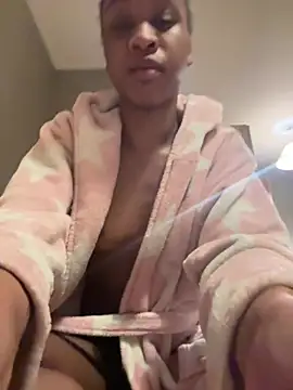 Halligirl online show from March 13, 2026, 1:45 am