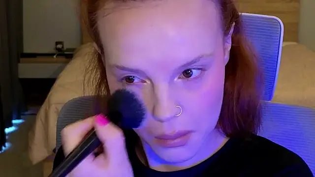 mollybossy online show from April 5, 2026, 12:19 am