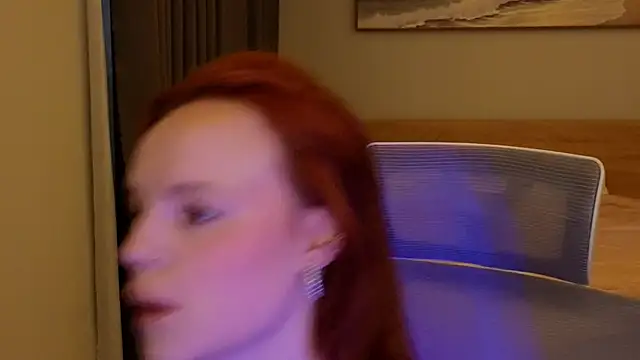 mollybossy online show from April 7, 2026, 12:22 am