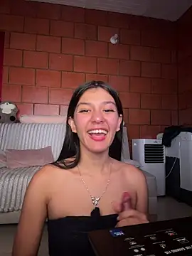xayah cute online show from April 12, 2026, 6:29 am