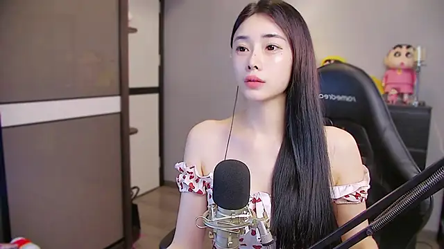 Snapshot of XiaoYuBao- chatting on June 11, 2026, 2:11 am XiaoYuBao- online show from June 11, 2026, 2:11 am