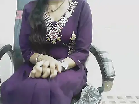 Snapshot of ragini_bby chatting on March 26, 2026, 5:57 am ragini bby online show from March 26, 2026, 5:57 am