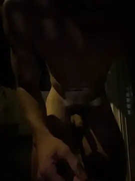 alej2x4 online show from April 6, 2026, 10:49 am