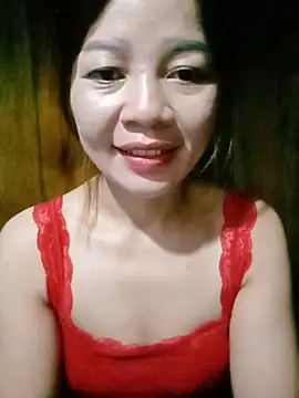 Snapshot of Yiyi102300 chatting on May 17, 2026, 8:38 pm Yiyi102300 online show from May 17, 2026, 8:38 pm