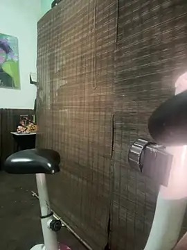 luckydick333 online show from April 21, 2026, 3:13 am