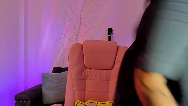 owenfoxx online show from April 29, 2026, 2:04 am