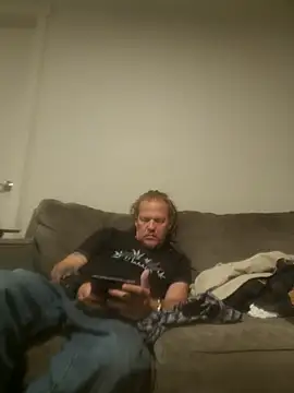 yourMasterisBored online show from April 21, 2026, 3:13 am