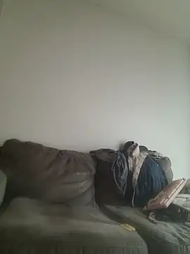 Snapshot of yourMasterisBored chatting on May 27, 2026, 2:47 pm yourMasterisBored online show from May 27, 2026, 2:47 pm