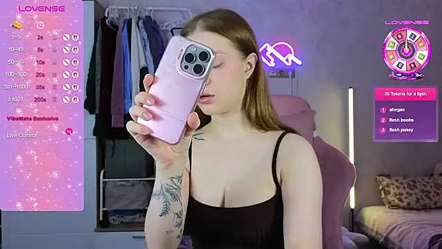 GoldenSunBunny online show from March 26, 2026, 2:06 am