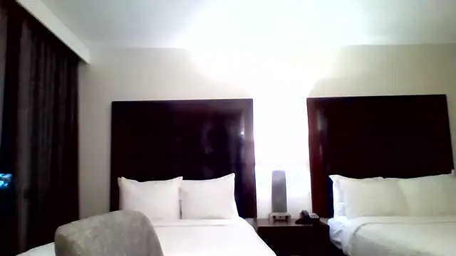 Snapshot of Ambionce chatting on May 16, 2026, 4:42 am Ambionce online show from May 16, 2026, 4:42 am