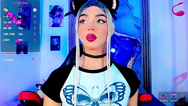 Snapshot of blonde_queen- chatting on April 15, 2026, 7:58 pm blonde queen- online show from April 15, 2026, 7:58 pm