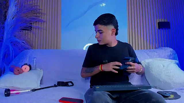 Liam Dustin online show from July 19, 2026, 8:12 pm