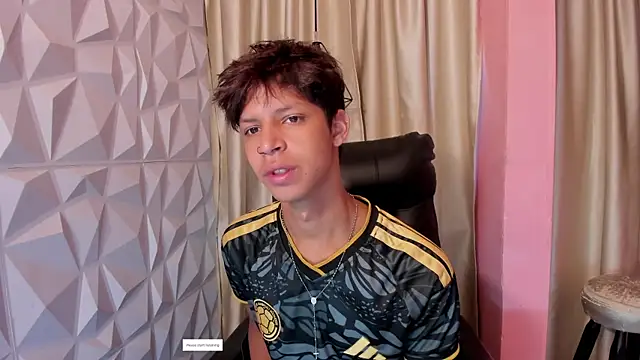 Snapshot of Ethan_qop chatting on July 7, 2026, 11:25 am Ethan qop online show from July 7, 2026, 11:25 am