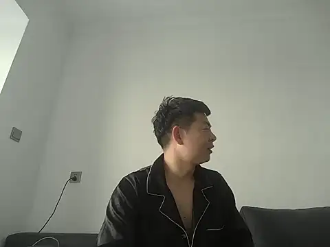 xiaosunsun01 online show from June 11, 2026, 8:23 am