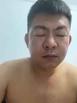 xiaosunsun01 online show from June 19, 2026, 2:32 pm