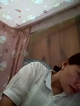 Snapshot of Lucxy-ki6 chatting on May 7, 2026, 11:43 pm Lucxy-ki6 online show from May 7, 2026, 11:43 pm