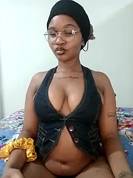 Hotsexyberry222 online show from March 25, 2026, 8:37 pm