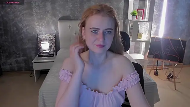 Snapshot of Shiny_Liss chatting on June 20, 2026, 1:30 am Shiny Liss online show from June 20, 2026, 1:30 am