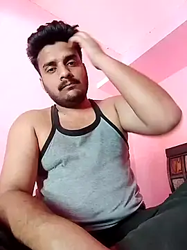 Decentlover67 online show from May 1, 2026, 5:23 am