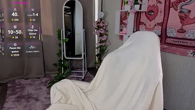 Snapshot of Sparky_fox chatting on July 15, 2026, 12:27 am Sparky fox online show from July 15, 2026, 12:27 am