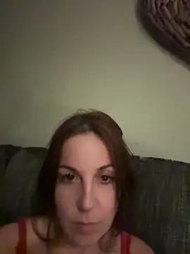 Snapshot of petitehotwife4u chatting on May 18, 2026, 8:58 pm petitehotwife4u online show from May 18, 2026, 8:58 pm