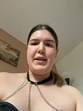 Snapshot of BettyyBlue chatting on May 4, 2026, 12:34 pm BettyyBlue online show from May 4, 2026, 12:34 pm