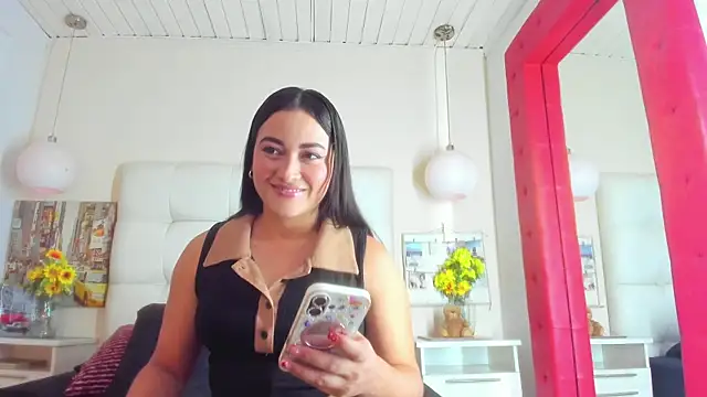 Snapshot of Tatiana24_ chatting on April 9, 2026, 8:47 pm Tatiana24 online show from April 9, 2026, 8:47 pm