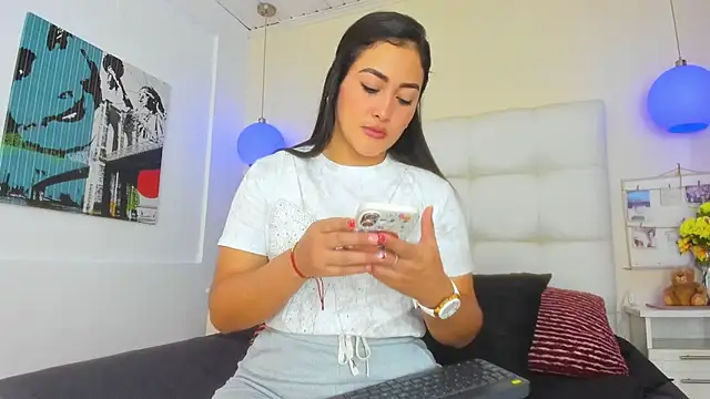 Snapshot of Tatiana24_ chatting on April 10, 2026, 9:30 pm Tatiana24 online show from April 10, 2026, 9:30 pm