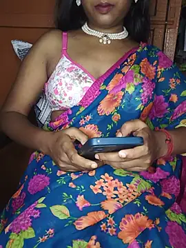 Snapshot of Blossom_lily chatting on June 9, 2026, 9:43 am Blossom lily online show from June 9, 2026, 9:43 am